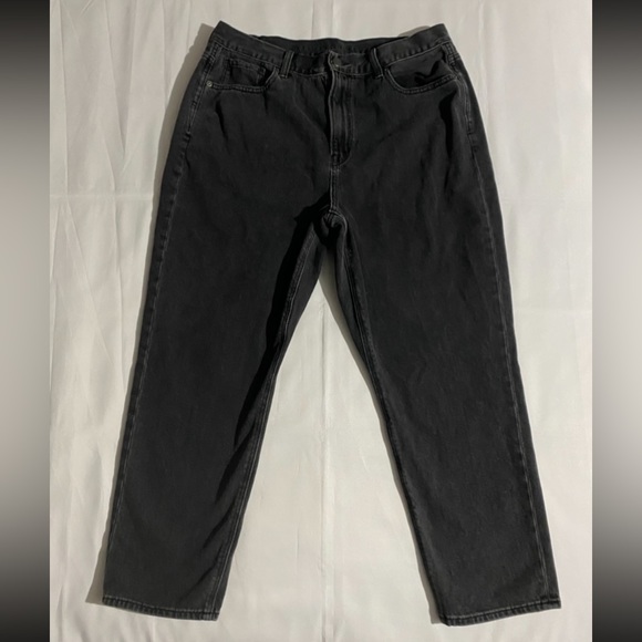 American Eagle Black Denim Mom Jeans - Picture 8 of 11